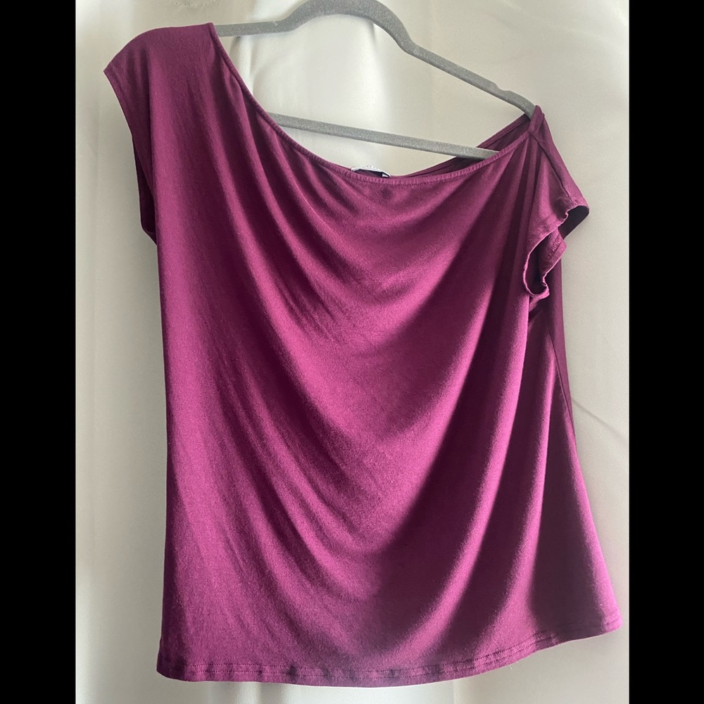 Off the shoulder sleeve wine color top